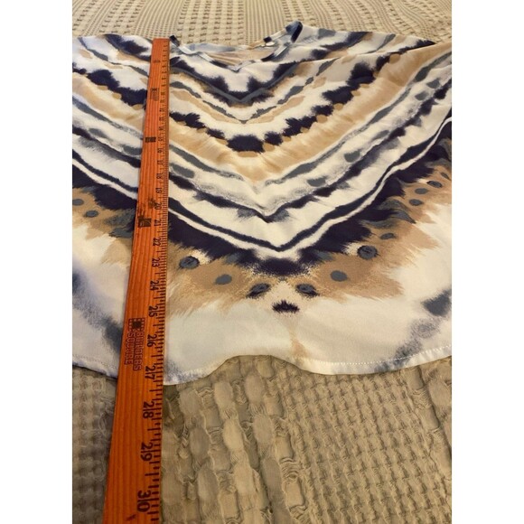 Est. 1946 Blouse Sz Large Oversized Flowy Creams & Blues Casual Top Cap Sleeves - Picture 10 of 11